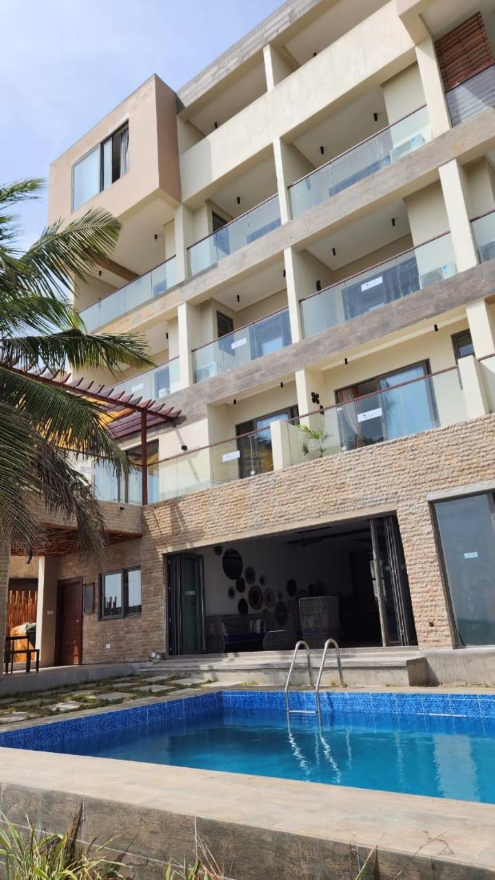 Serenity Terraces Beach, Hotel - Kokrobite Ngoại thất bức ảnh