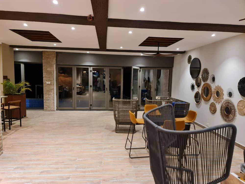 Serenity Terraces Beach, Hotel - Kokrobite Ngoại thất bức ảnh