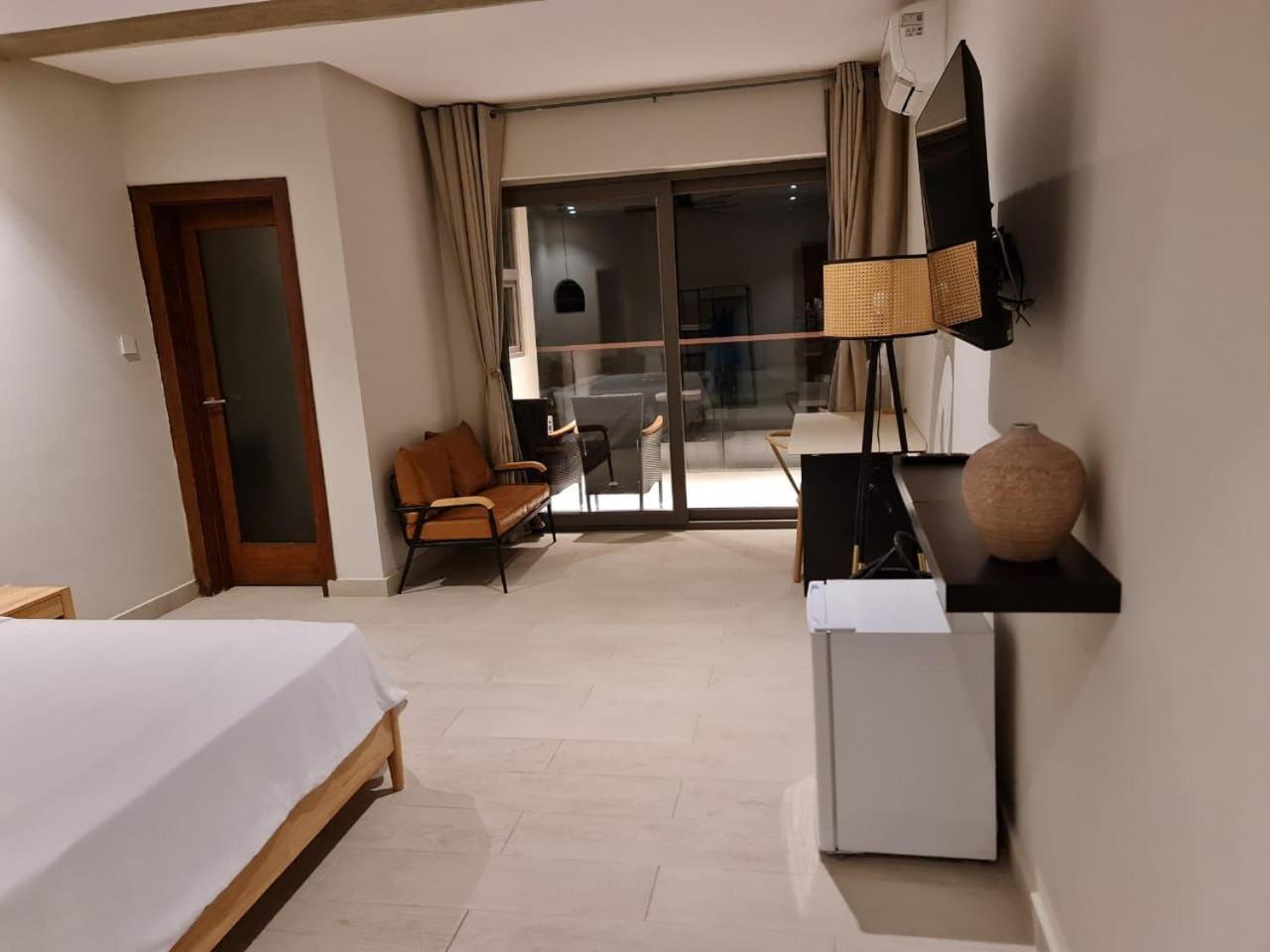 Serenity Terraces Beach, Hotel - Kokrobite Ngoại thất bức ảnh