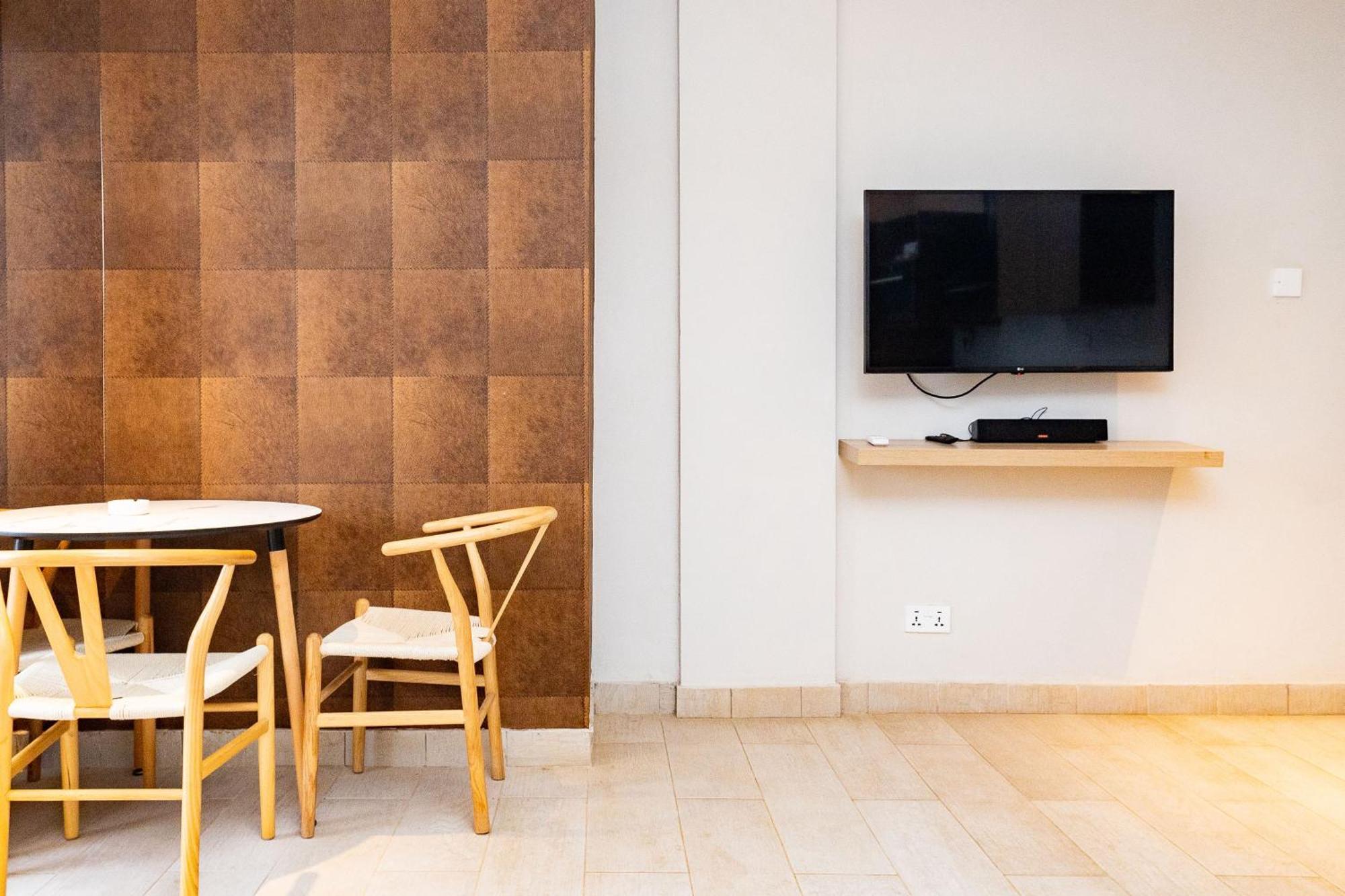 Serenity Terraces Beach, Hotel - Kokrobite Ngoại thất bức ảnh